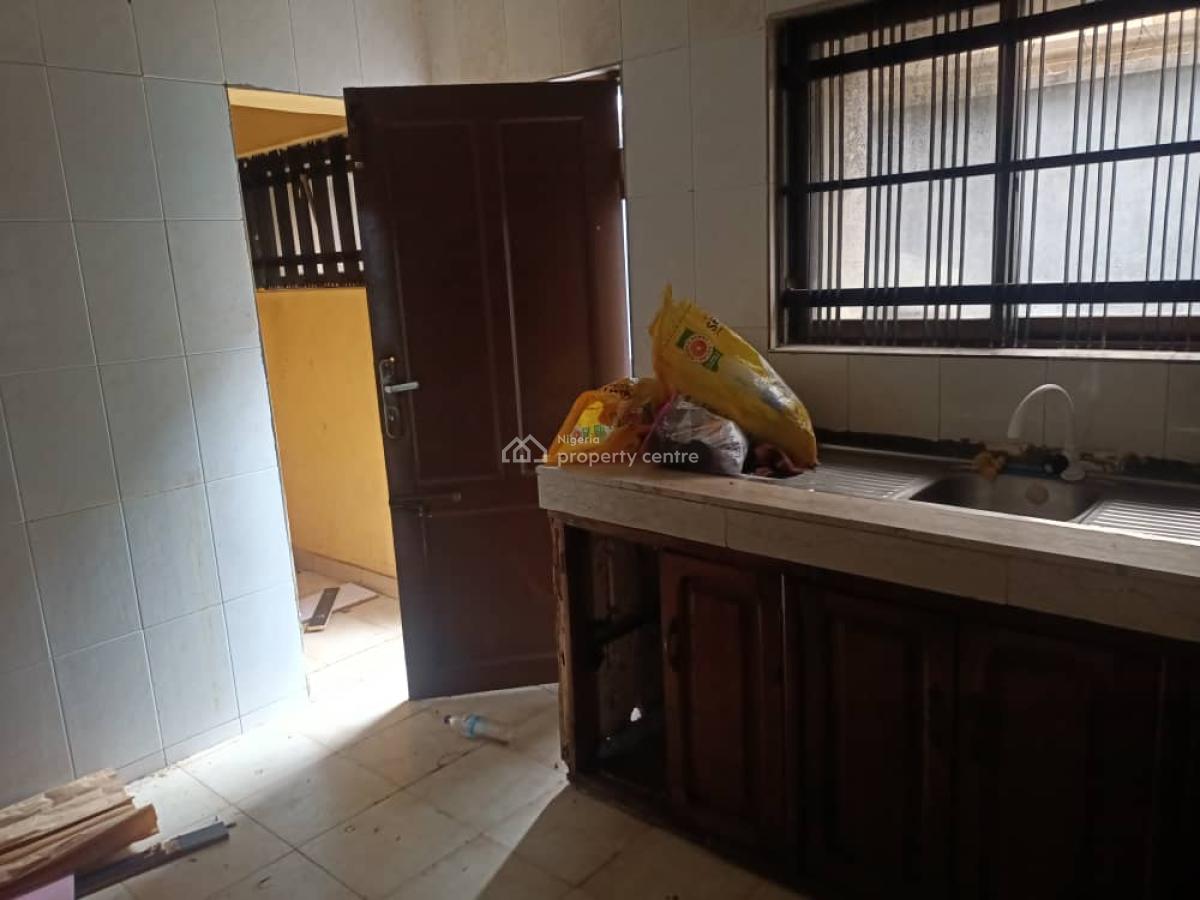 Property for R: 3 Bedrooms Flat All Ensuit in Diamond Estate Off Cm, Gra Phase 2, Magodo, Lagos, Flat / Apartment for Rent