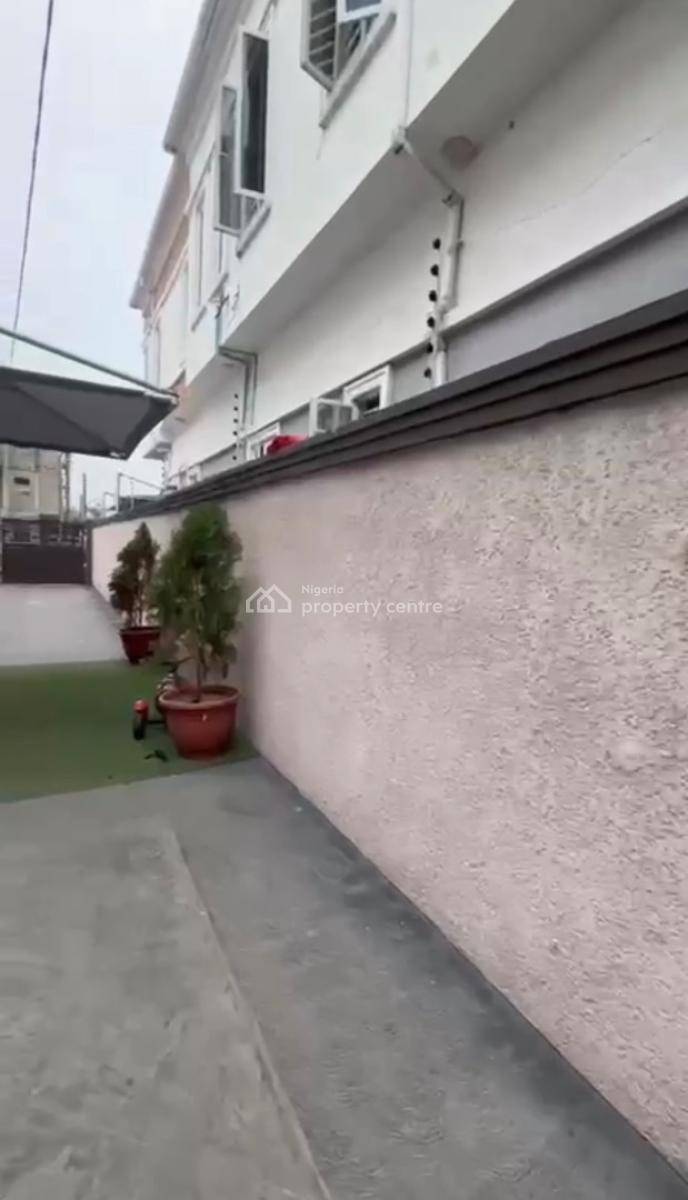 Well Maintained Spacious Block of Flats, Oral Estate, Lekki, Lagos, Flat / Apartment for Sale