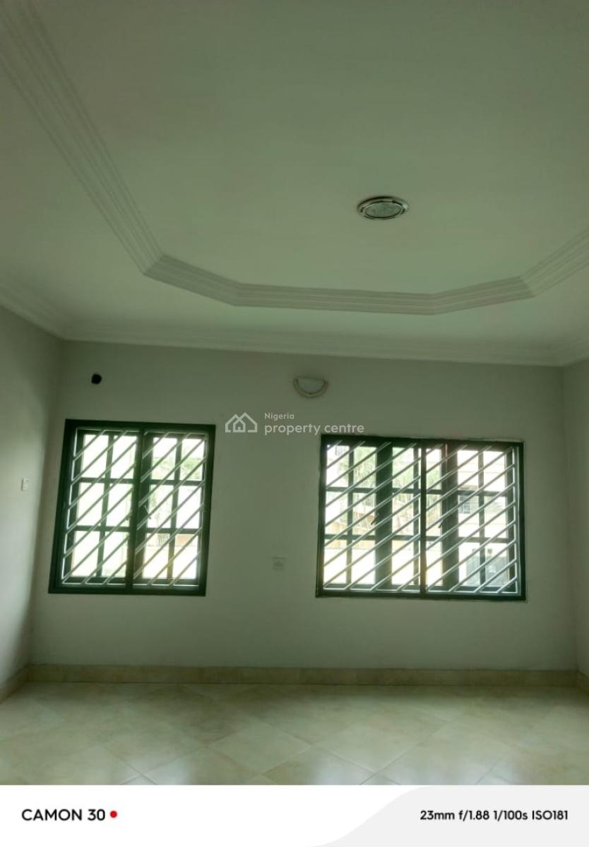 Well Renovated 4 Bedroom Semi Detach Duplex with B Q, in Magodo Phase, Gra Phase 1, Magodo, Lagos, Semi-detached Duplex for Rent