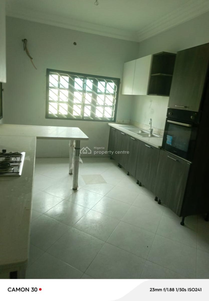 Well Renovated 4 Bedroom Semi Detach Duplex with B Q, in Magodo Phase, Gra Phase 1, Magodo, Lagos, Semi-detached Duplex for Rent