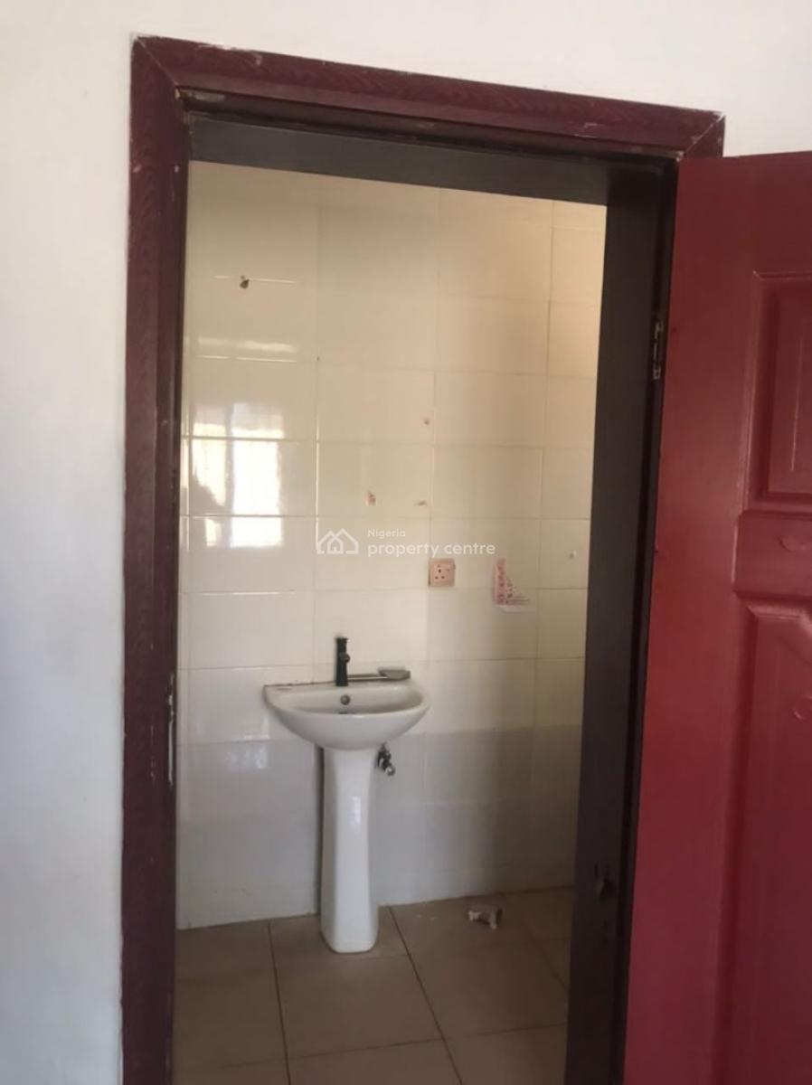 Newly Renovated 3 Bedrooms Apartment with Excellent Facilities, Silverland, Sangotedo, Ajah, Lagos, Flat / Apartment for Rent