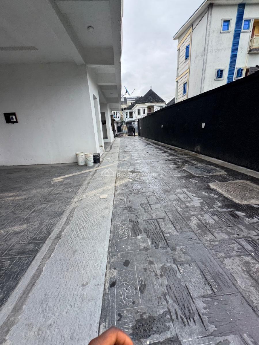 Fully Service Luxury 1 Bedroom Apartment & Gym Gud for Air B and B Etc, Orchid Road Lekki, Lekki, Lagos, Block of Flats for Sale
