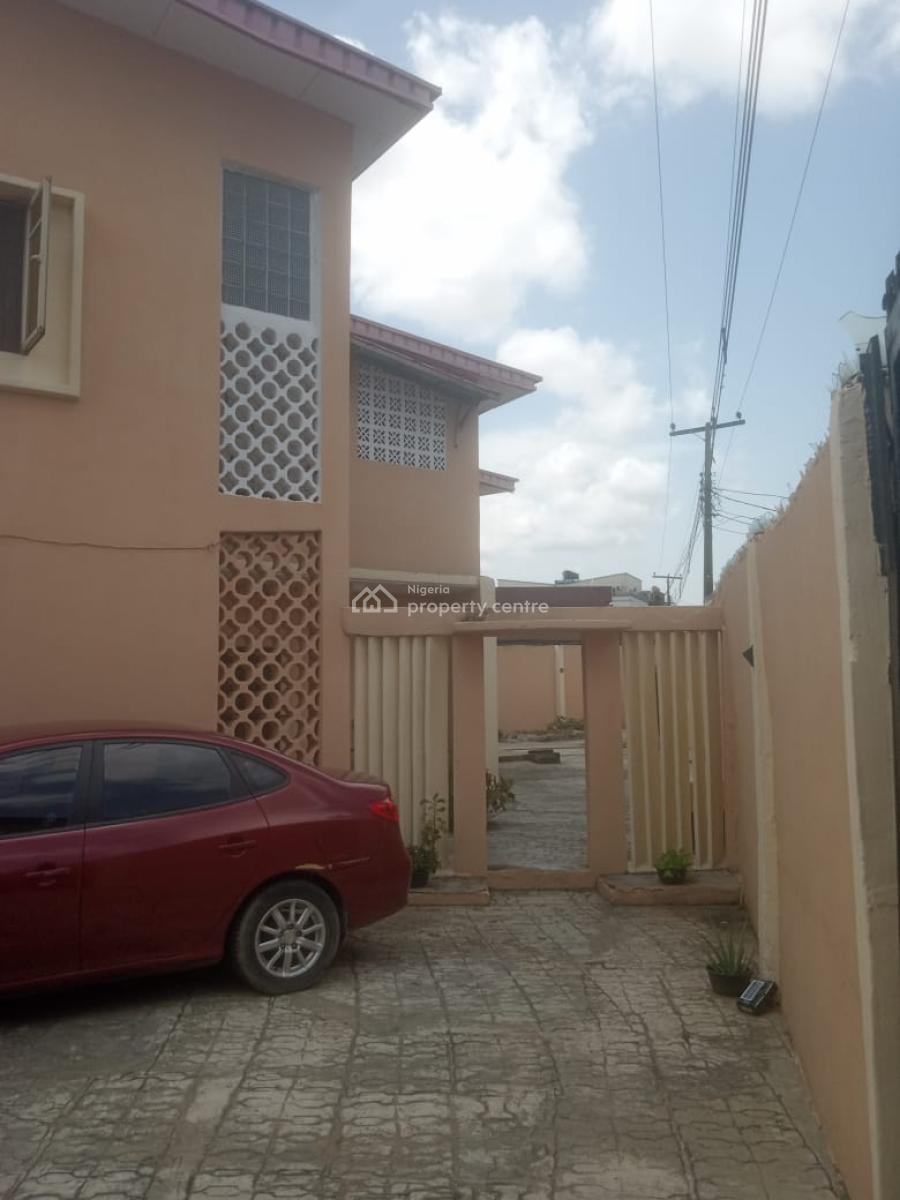 Decent and Relatively New 2 Units of 3 Bedroom Apartment, Off Ojuelegba Road, Surulere, Lagos, Block of Flats for Sale