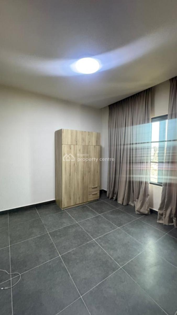 Nicely Built 1 Bedroom Serviced Apartment Suitable for Investment, Freedom Way, Lekki Phase 1, Lekki, Lagos, Flat / Apartment for Sale