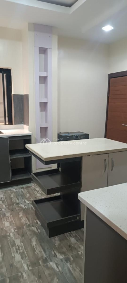 Well Finished 3 Bedroom Flat All Rooms Ensuite with Fitted Kitchen and, Ikeja Gra, Ikeja, Lagos, Flat / Apartment for Sale
