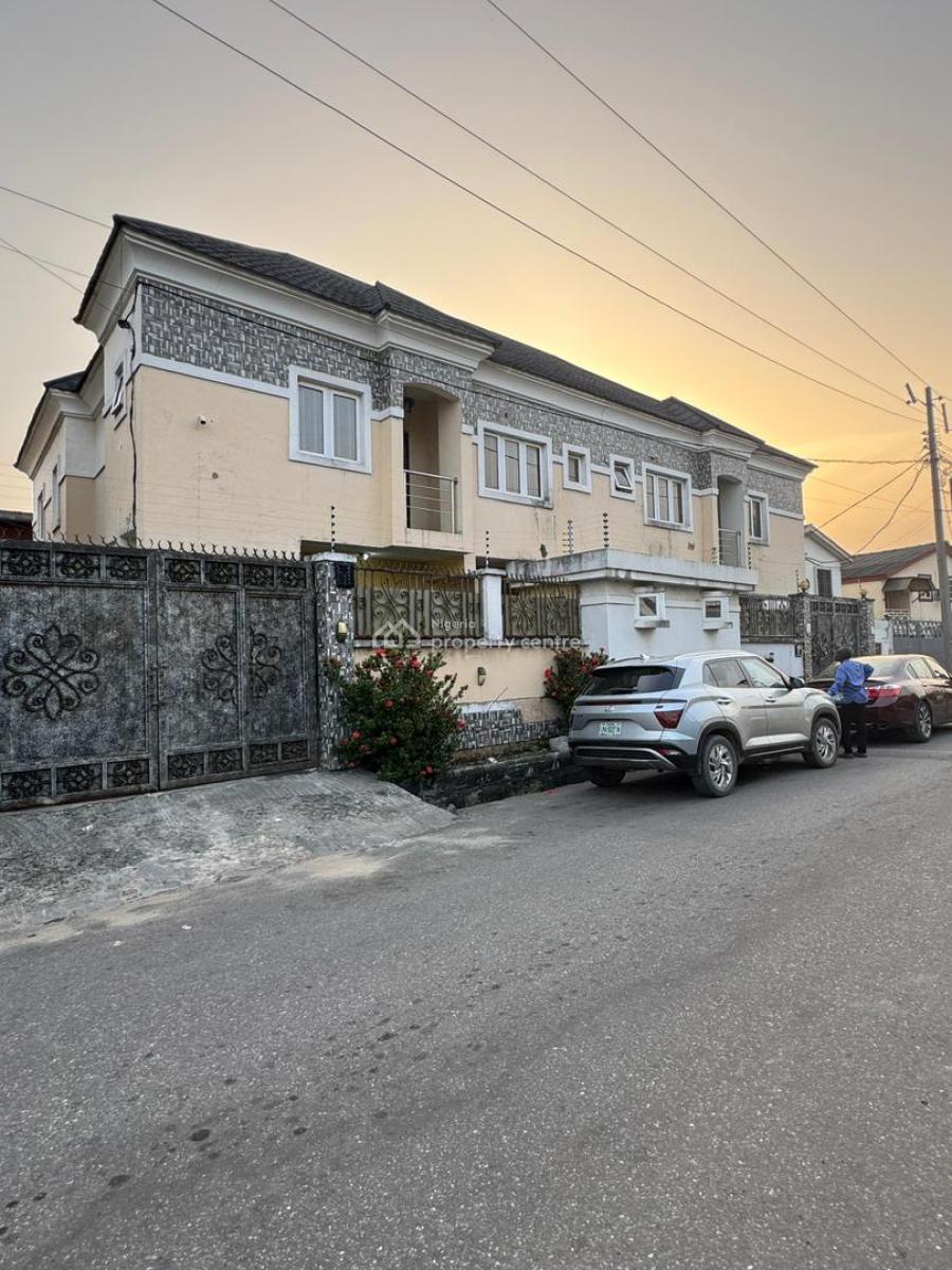 Very Solid 4 Bedroom Semi Detached Duplex with Bq, Surulere, Ogunlana, Surulere, Lagos, Semi-detached Duplex for Sale