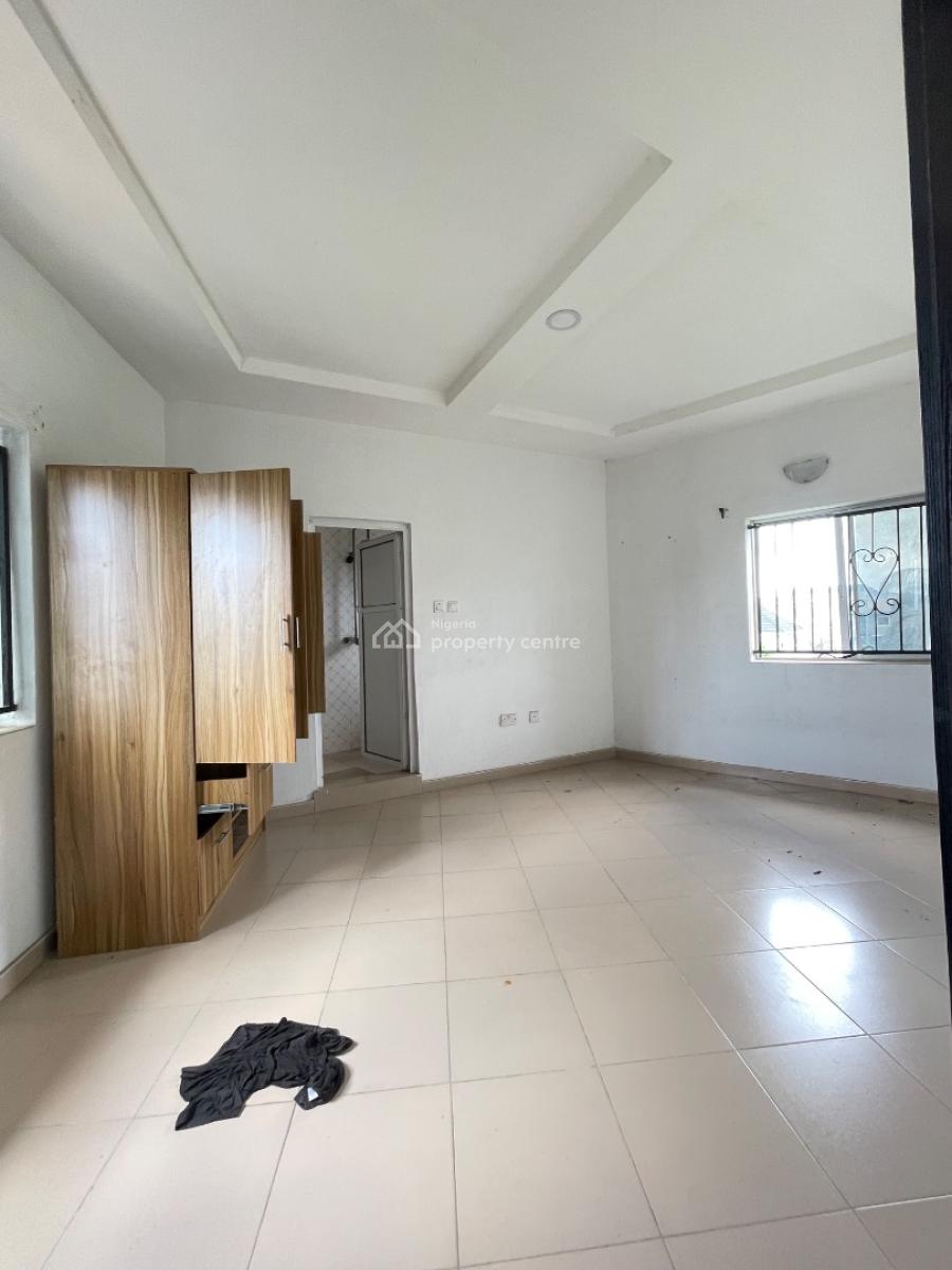 Clean 2bedroom Flat Upstairs, Badore, Ajah, Lagos, Flat / Apartment for Rent