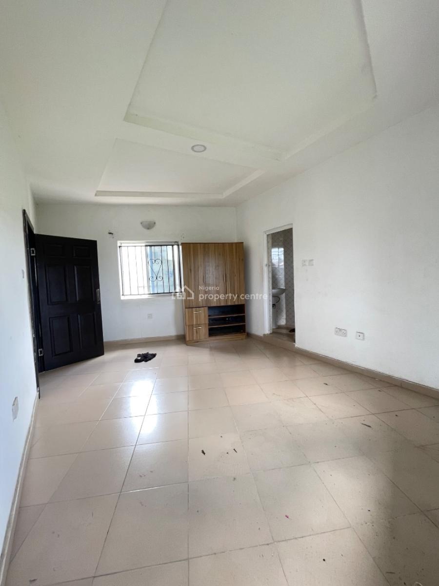 Clean 2bedroom Flat Upstairs, Badore, Ajah, Lagos, Flat / Apartment for Rent