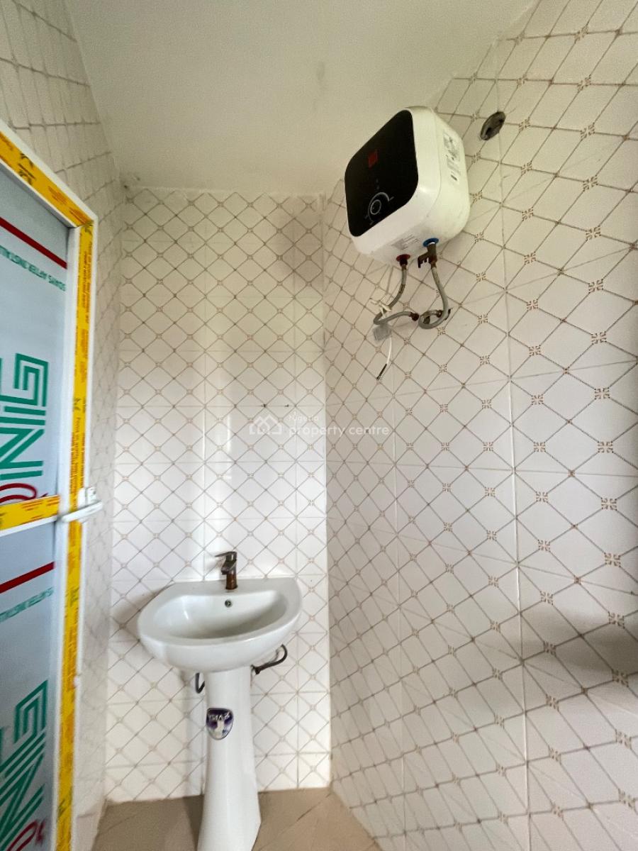 Clean 2bedroom Flat Upstairs, Badore, Ajah, Lagos, Flat / Apartment for Rent