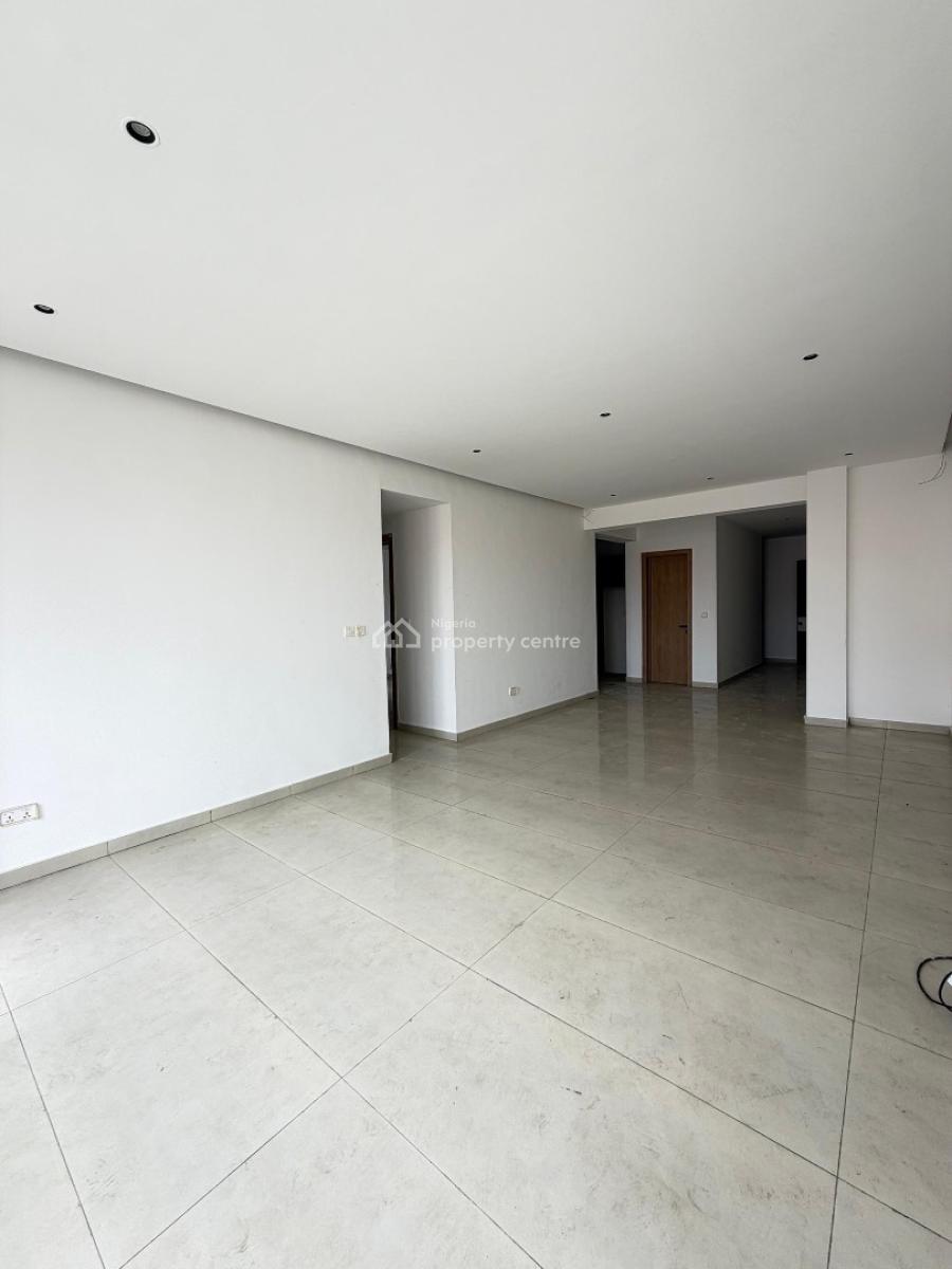 Well Built 2 Bedroom Apartment, Lekki Phase 1, Lekki, Lagos, Flat / Apartment for Sale
