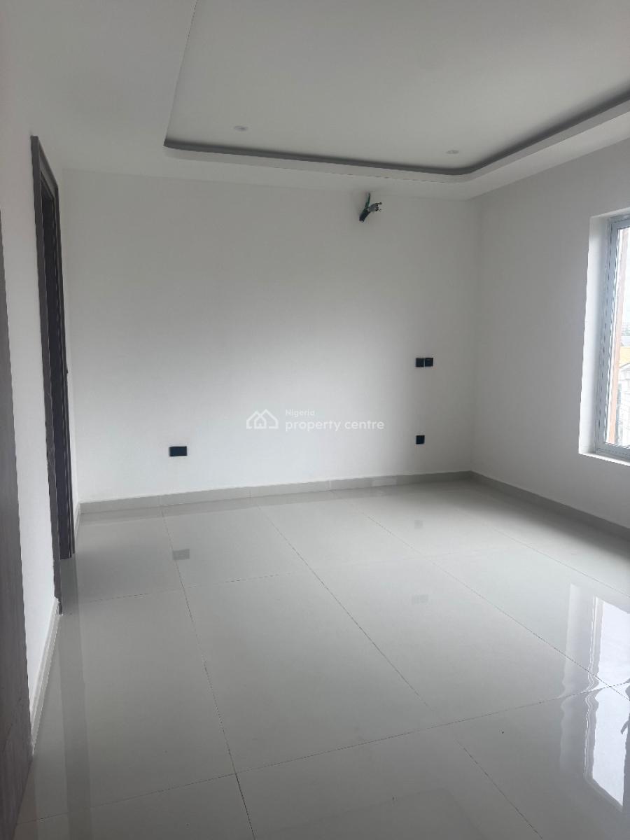 Luxury 2bed Apartment, Off Admiralty Way, Lekki Phase 1, Lekki Phase 1, Lekki, Lagos, Block of Flats for Sale