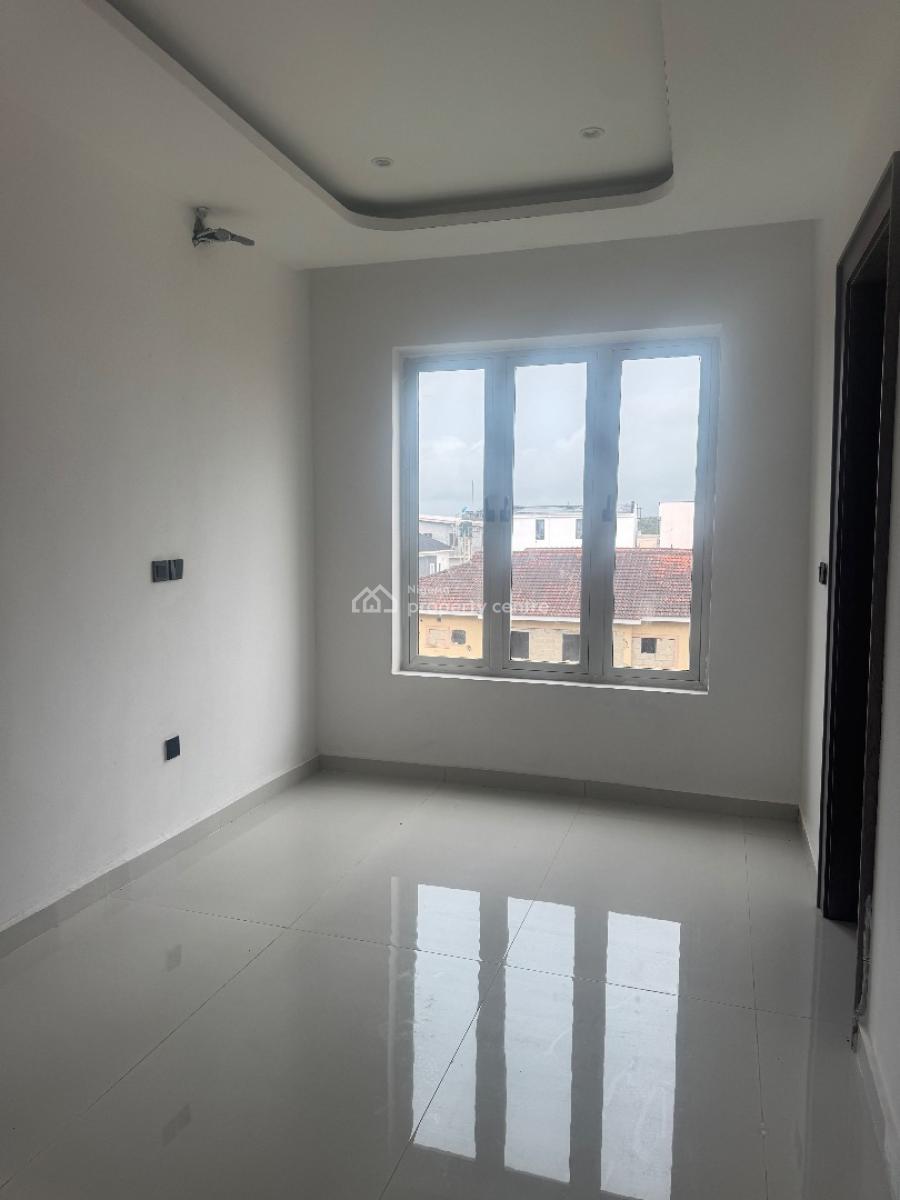 Luxury 2bed Apartment, Off Admiralty Way, Lekki Phase 1, Lekki Phase 1, Lekki, Lagos, Block of Flats for Sale