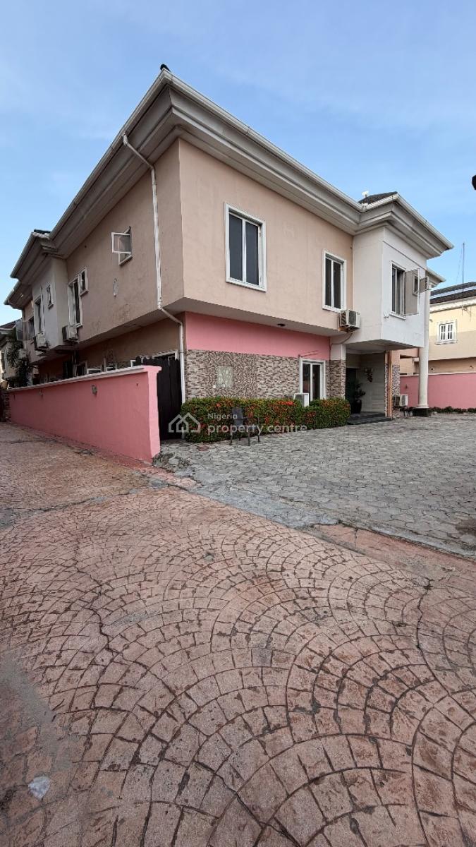 Spacious 5 Bedroom Duplex, Lekki Phase 1, Lekki, Lagos, Commercial Property for Rent