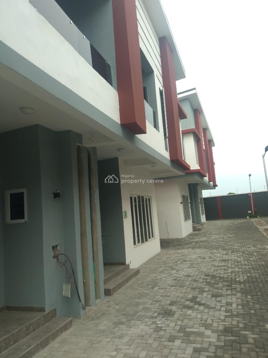 Super Distress 4 Bedroom Terrace Dumplex  with Bq, Rosebank Estate Close to Vgc, Well Secured and Put Together Estate, Vgc, Lekki, Lagos, Terraced Duplex for Sale