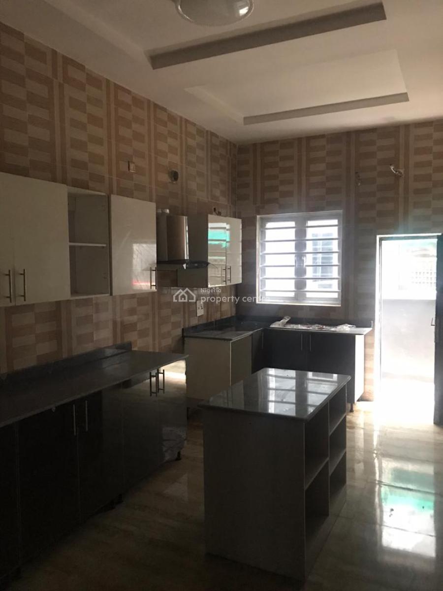 Super Distress 4 Bedroom Terrace Dumplex  with Bq, Rosebank Estate Close to Vgc, Well Secured and Put Together Estate, Vgc, Lekki, Lagos, Terraced Duplex for Sale