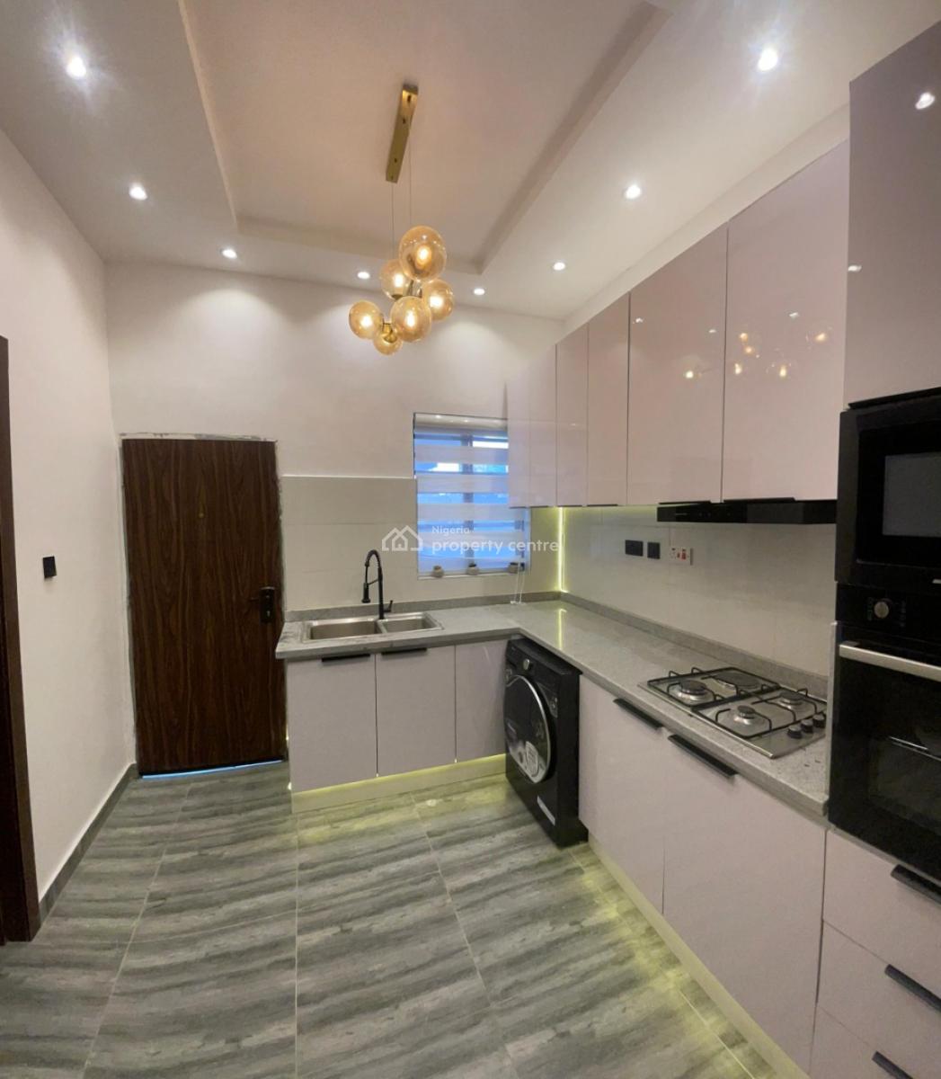 One (1) Room in a Shared Apartment, Orchid Road, Lekki, Lagos, Self Contain (single Rooms) for Rent