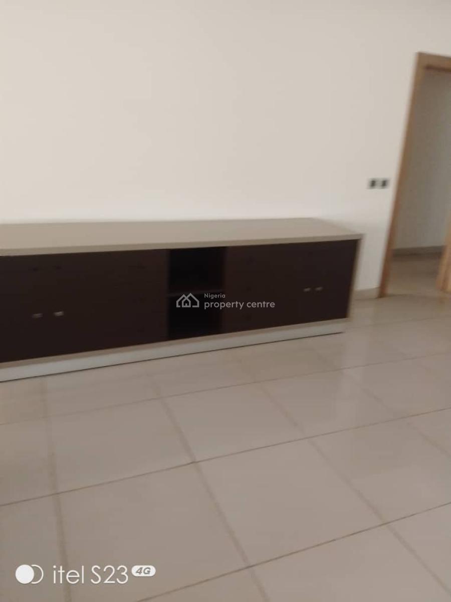 Serviced 3 Bedroom Flat with Pool, Gerald Road, Ikoyi, Lagos, Flat / Apartment for Rent
