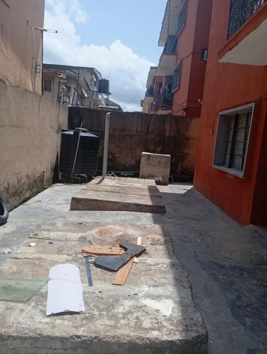 3 Bedroom Bungalow Apartment (self Compand), Off Toyin. Street, Ikeja, Lagos, Flat / Apartment for Rent