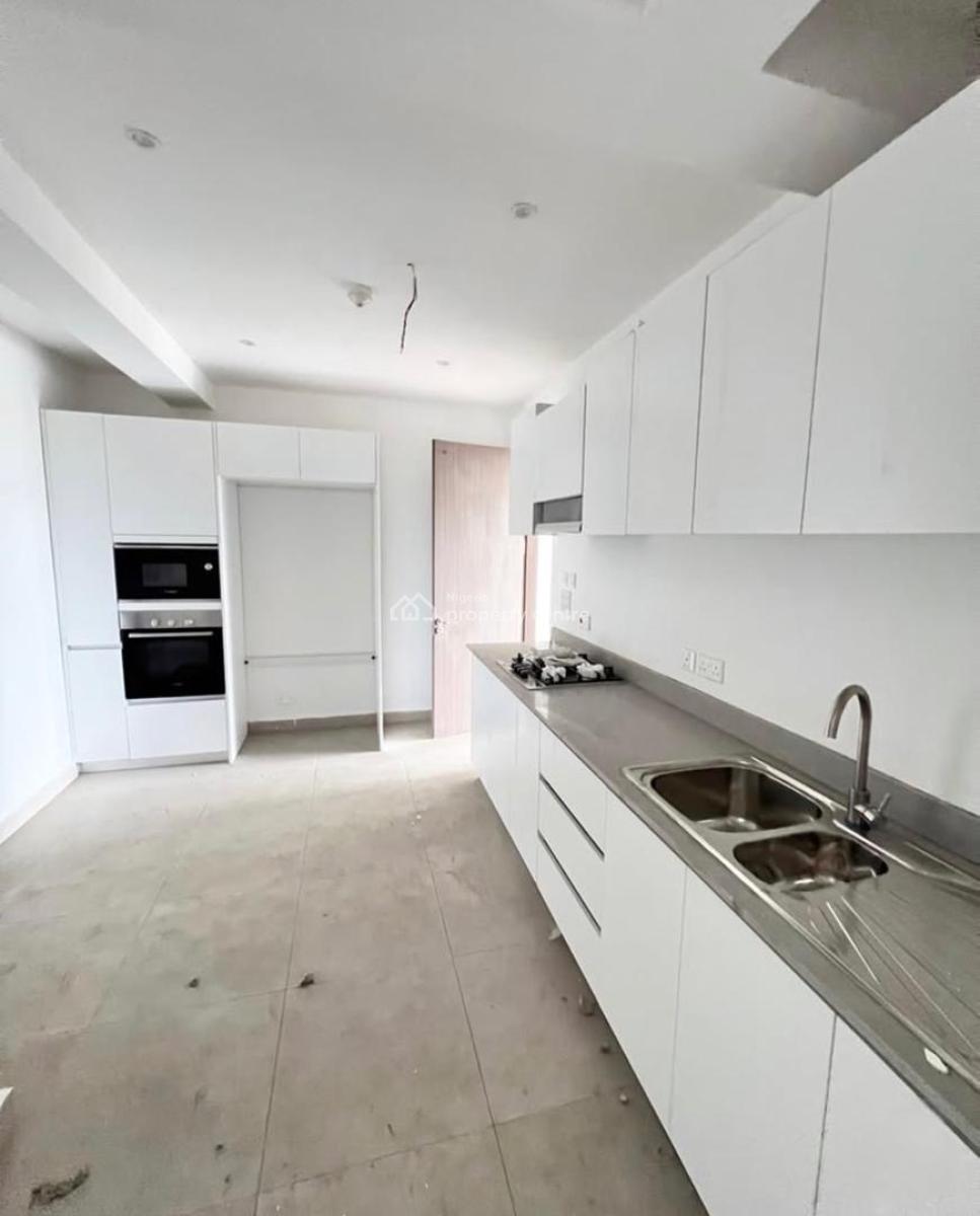 2 Bedroom Apartment with Elevator and Pool, Lekki Phase 1, Lekki, Lagos, Flat / Apartment for Rent