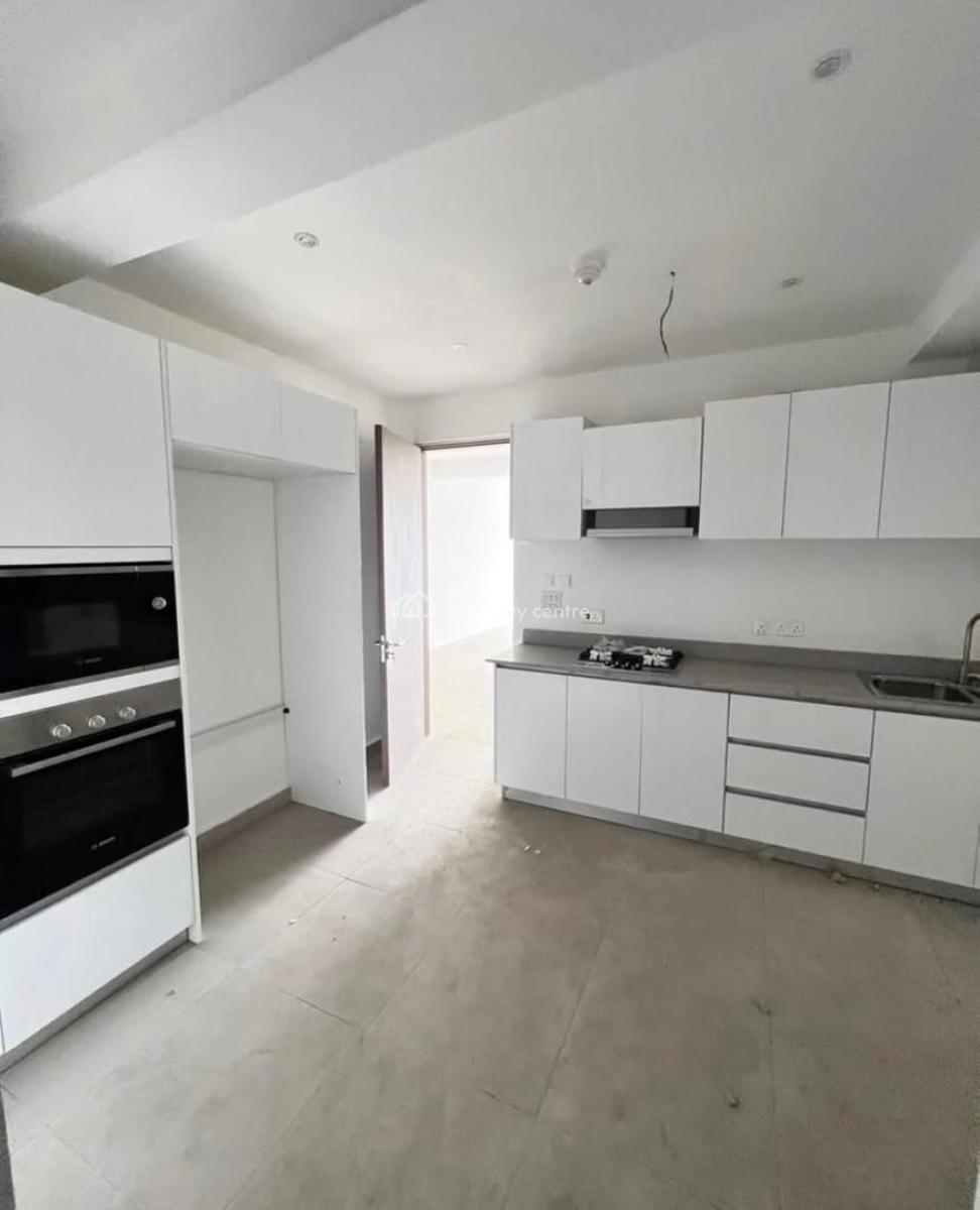 2 Bedroom Apartment with Elevator and Pool, Lekki Phase 1, Lekki, Lagos, Flat / Apartment for Rent