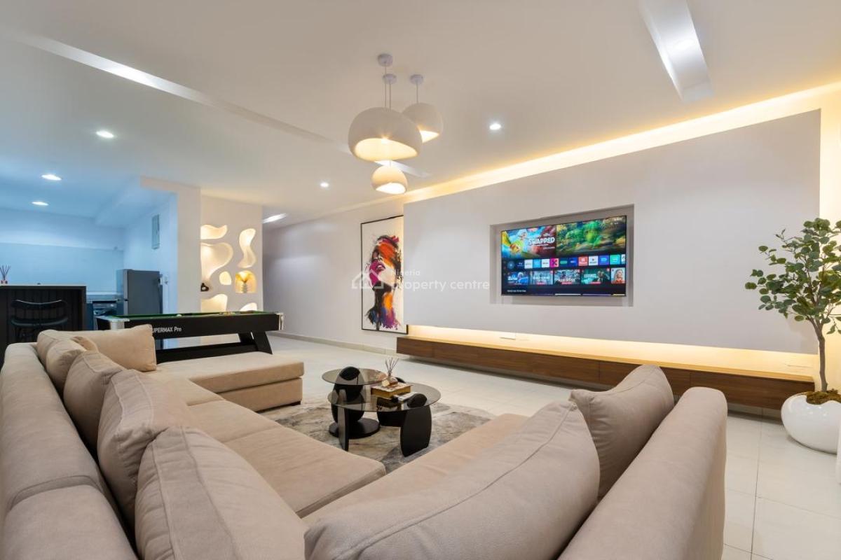 Newly Luxury 3 Bedroom Apartment with Ps5 & Snooker Netflix/prime, Lekki Phase 1, Lekki, Lagos, Flat / Apartment Short Let
