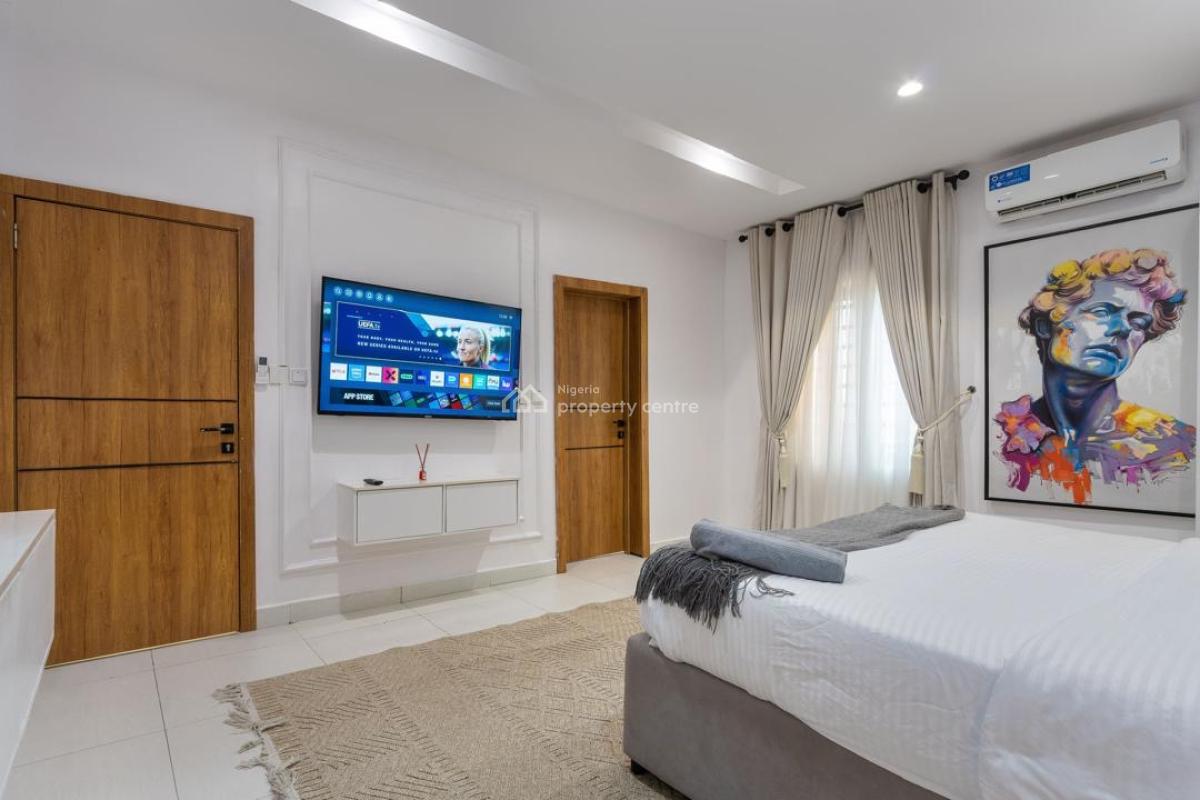 Newly Luxury 3 Bedroom Apartment with Ps5 & Snooker Netflix/prime, Lekki Phase 1, Lekki, Lagos, Flat / Apartment Short Let