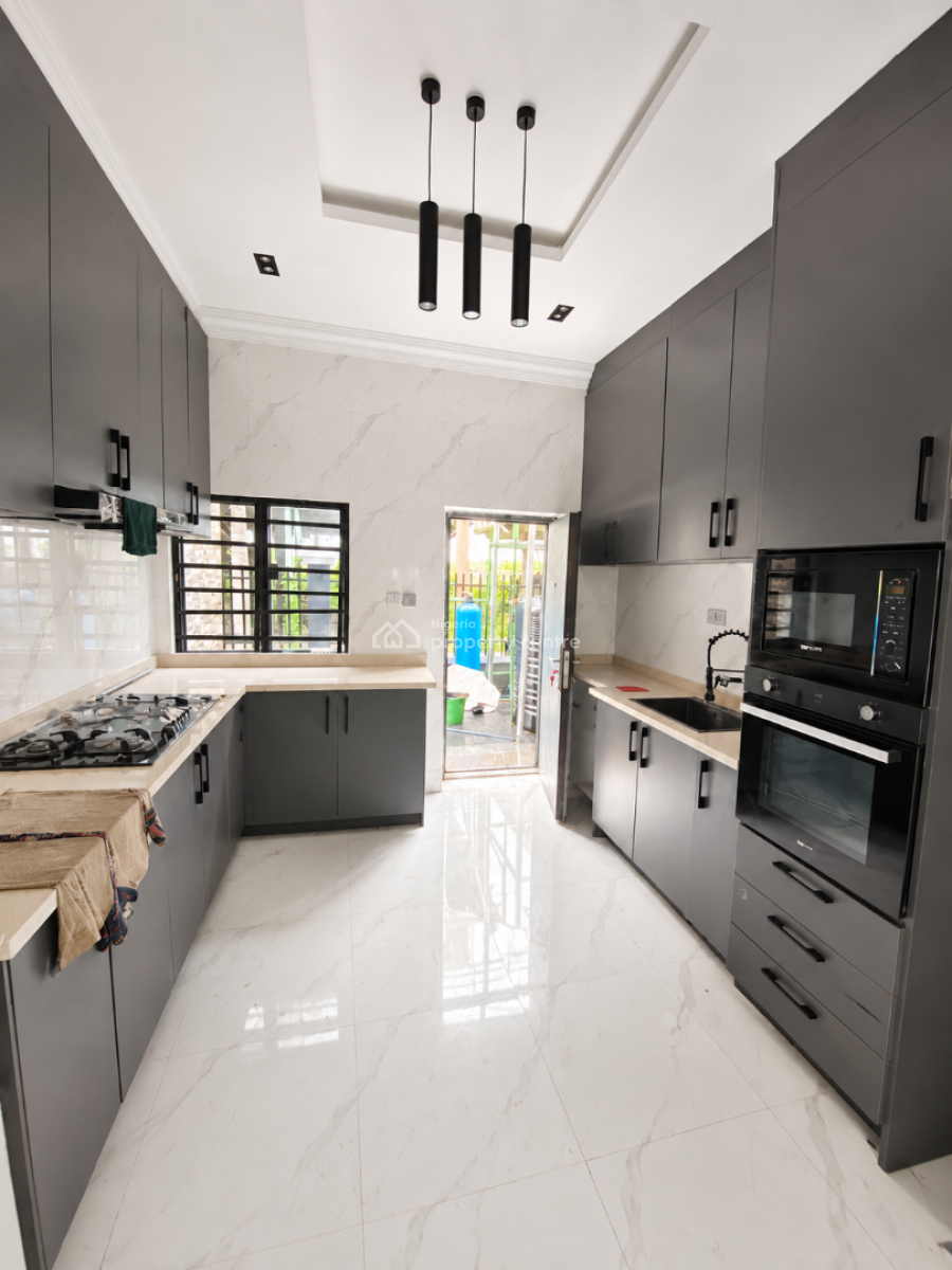 Spacious Home, Monastery Road, Sangotedo, Ajah, Lagos, Detached Duplex for Rent