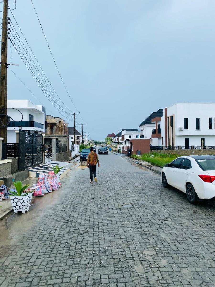 Spacious Home, Monastery Road, Sangotedo, Ajah, Lagos, Detached Duplex for Rent