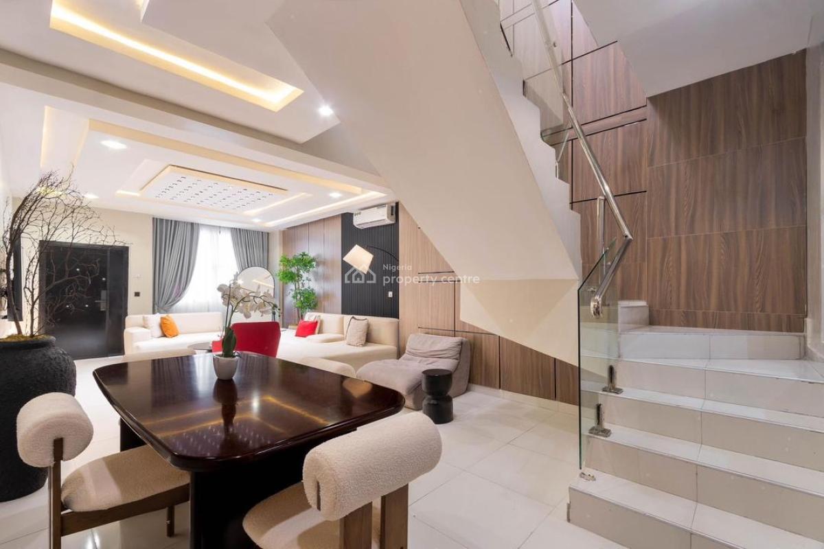 Newly Luxury 4 Bedroom Apartment with Ps5 & Snooker Netflix/prime, Lekki Phase 1, Lekki, Lagos, Flat / Apartment Short Let