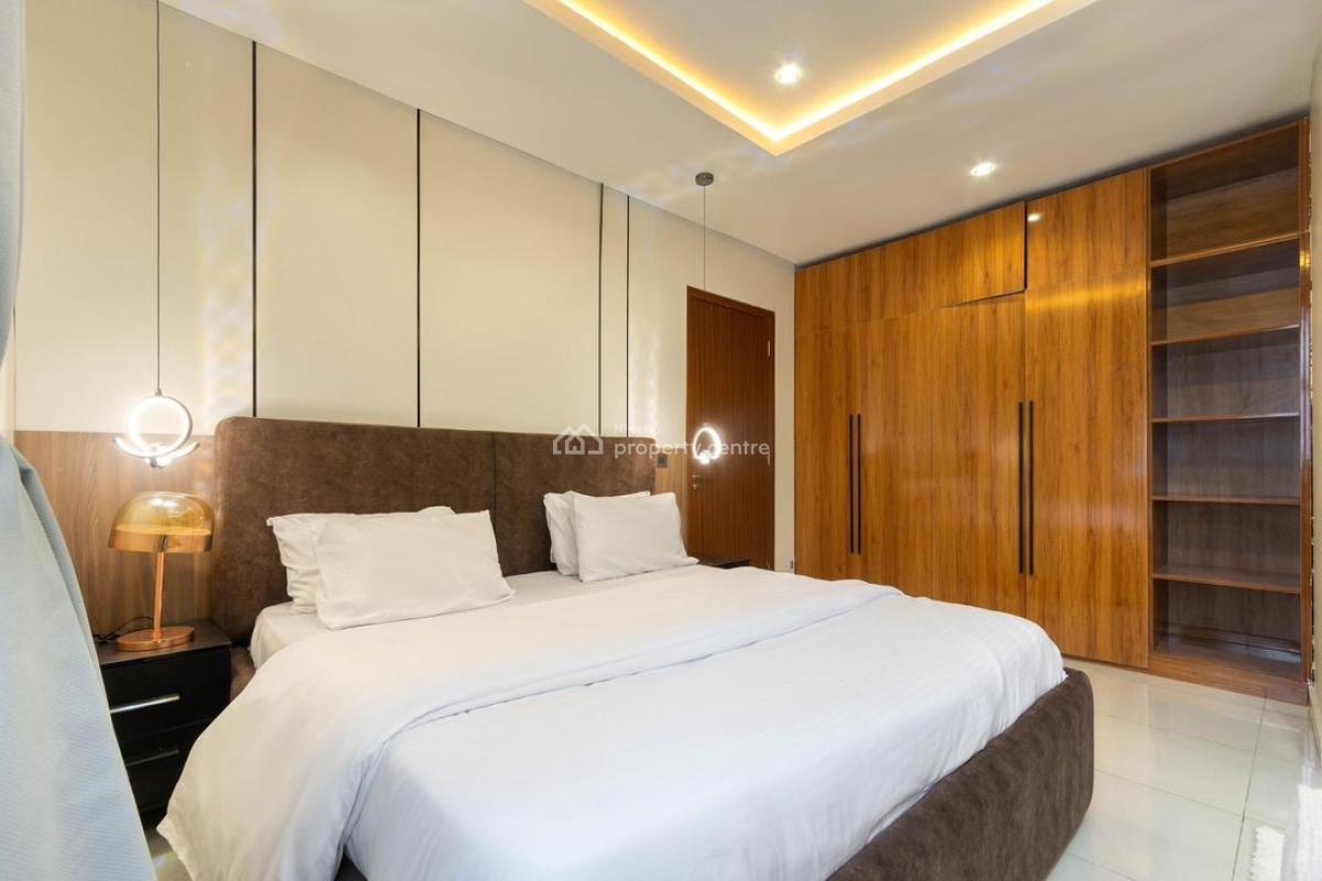 Newly Luxury 4 Bedroom Apartment with Ps5 & Snooker Netflix/prime, Lekki Phase 1, Lekki, Lagos, Flat / Apartment Short Let