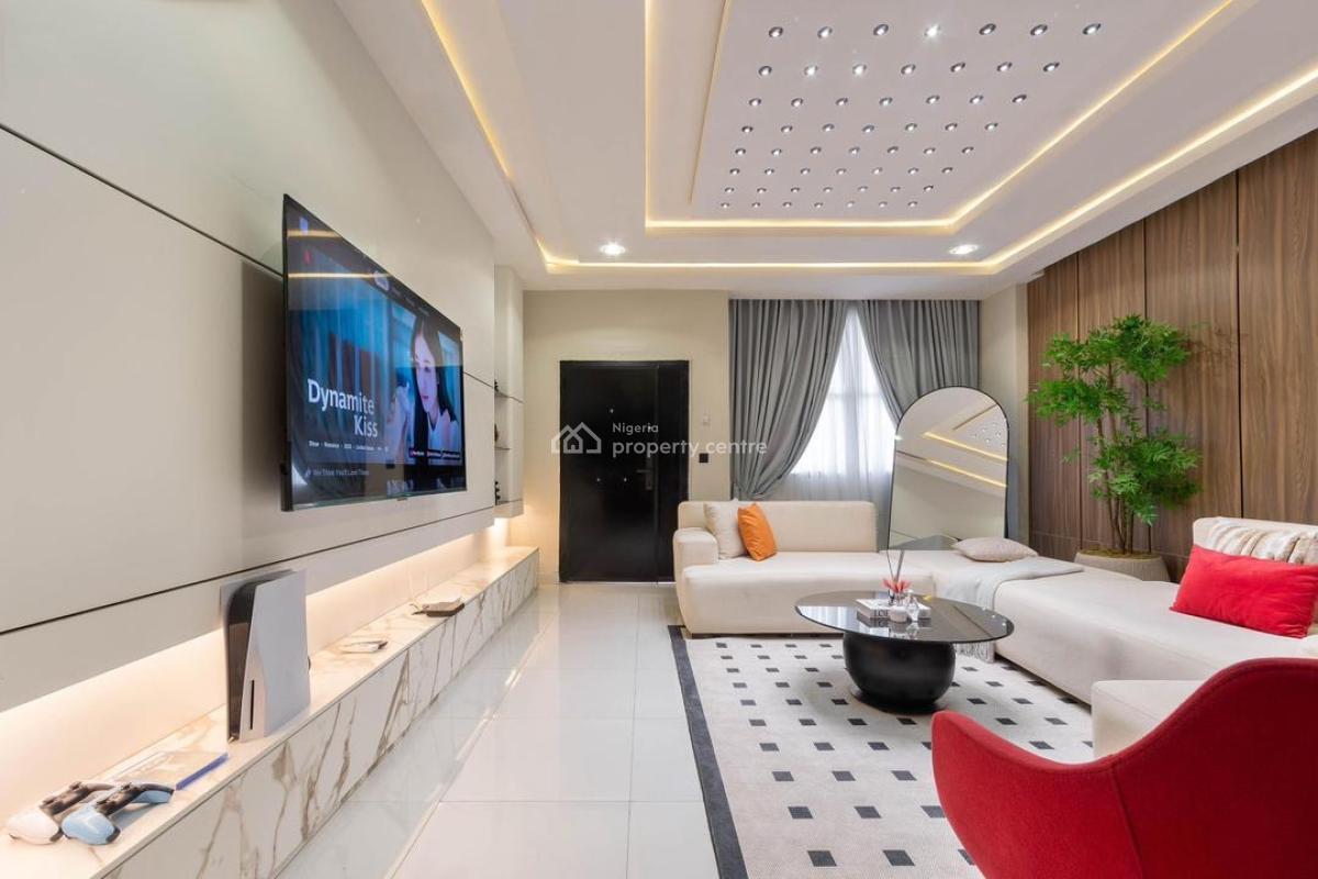 Newly Luxury 4 Bedroom Apartment with Ps5 & Snooker Netflix/prime, Lekki Phase 1, Lekki, Lagos, Flat / Apartment Short Let