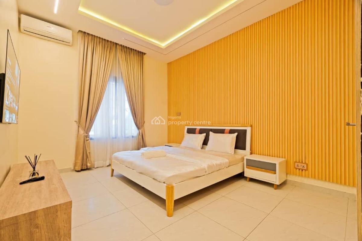 Newly Luxury 3 Bedroom Apartment with Ps5 & Snooker Netflix/prime, Victoria Island (vi), Lagos, Flat / Apartment Short Let