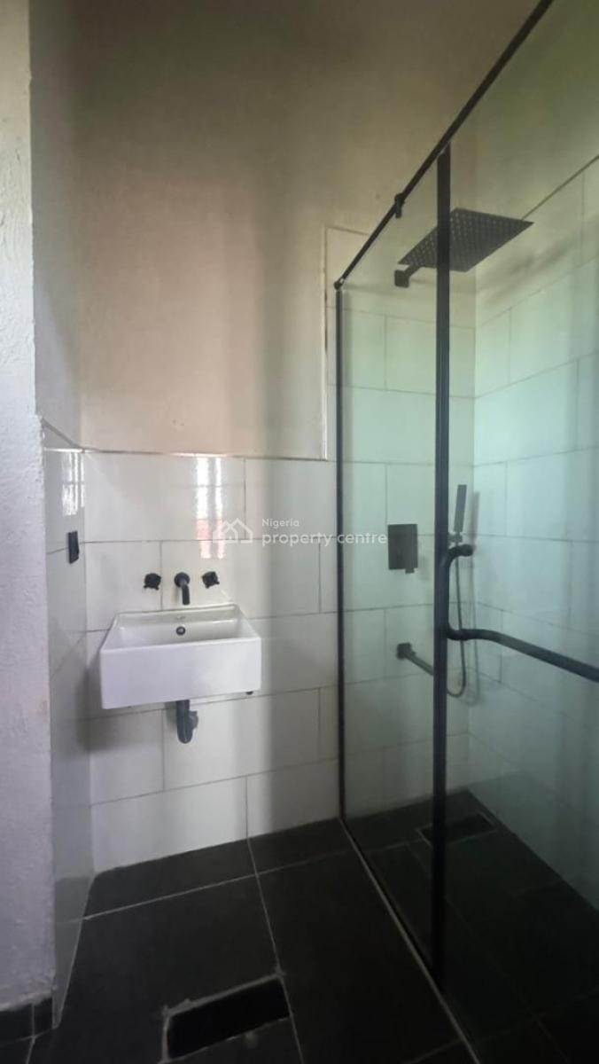 1 Bedroom Apartment, Lekki Phase 1, Lekki, Lagos, Flat / Apartment for Sale