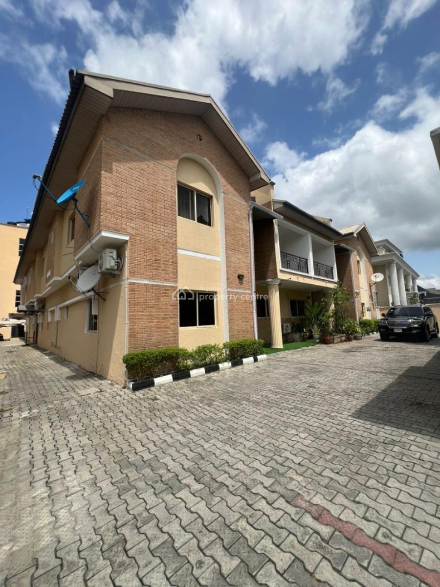 Neat 3 Bedroom Apartment with Bq for Residential/commercial Use, Lekki Phase1, Lekki, Lagos, Flat / Apartment for Rent