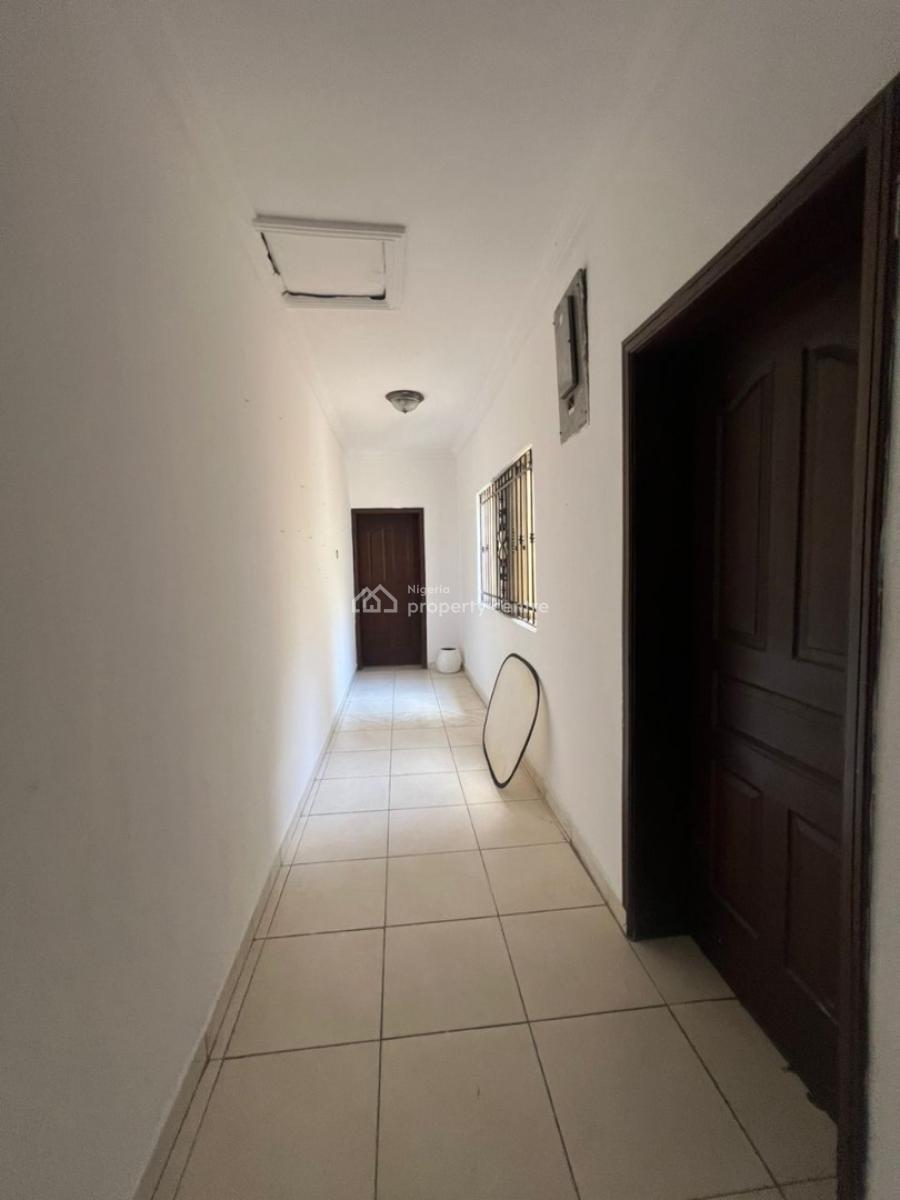 Neat 3 Bedroom Apartment with Bq for Residential/commercial Use, Lekki Phase1, Lekki, Lagos, Flat / Apartment for Rent