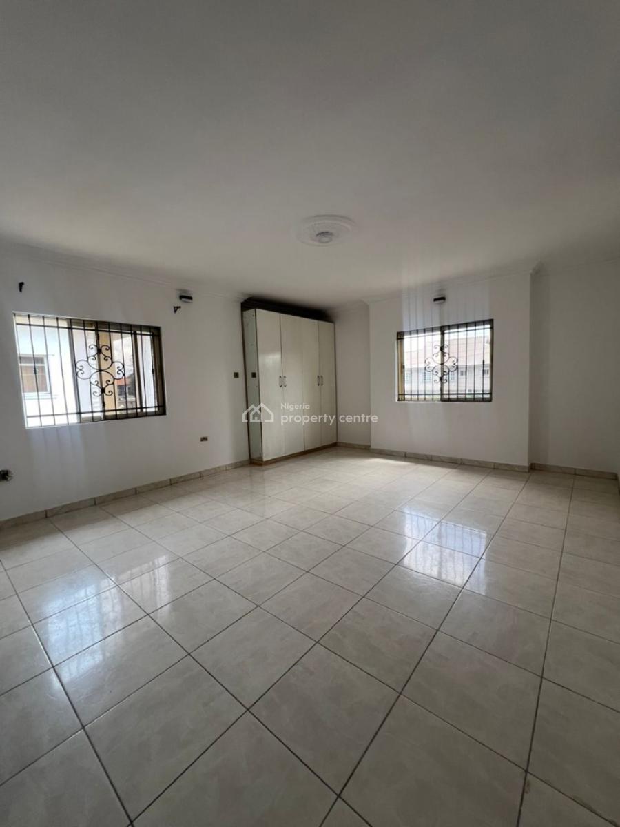 Neat 3 Bedroom Apartment with Bq for Residential/commercial Use, Lekki Phase1, Lekki, Lagos, Flat / Apartment for Rent