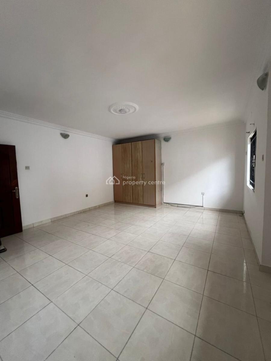 Neat 3 Bedroom Apartment with Bq for Residential/commercial Use, Lekki Phase1, Lekki, Lagos, Flat / Apartment for Rent
