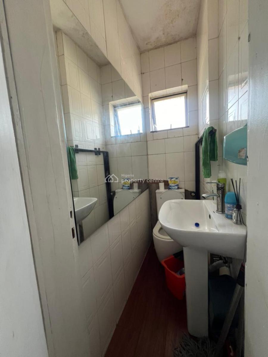 Well Positioned Shop Space, Lekki Phase1, Lekki, Lagos, Commercial Property for Rent