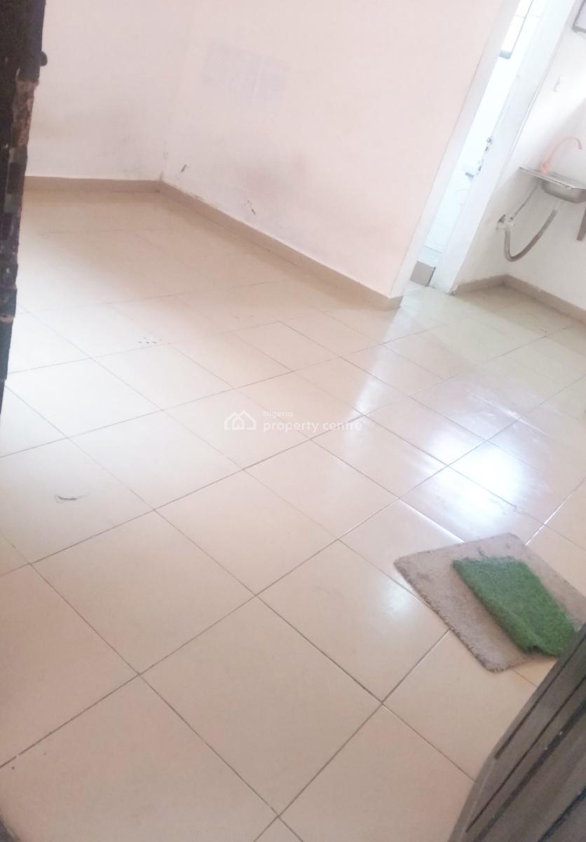 Nice and Standard Self Con with Kitchen, Serene and Secure Compound New Road Before Chevron Traffic Light Lekki, Lekki Expressway, Lekki, Lagos, Self Contain (single Rooms) for Rent