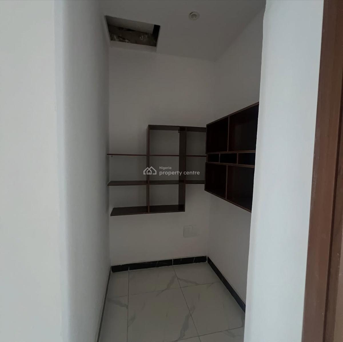 Spacious *3 Bedroom Terrace Duplex* in a Serene Estate. in Ajah, Pepperoni, Ajah, Lagos, Terraced Duplex for Sale