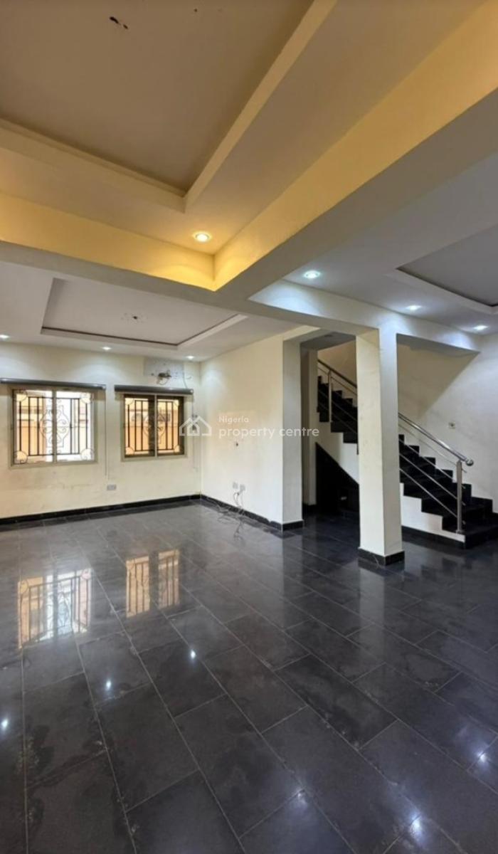 Nicely Finished 4 Bedroom Semi-detached House with 2 Rooms Bq, Lekki Phase 1, Lekki, Lagos, Semi-detached Duplex for Sale
