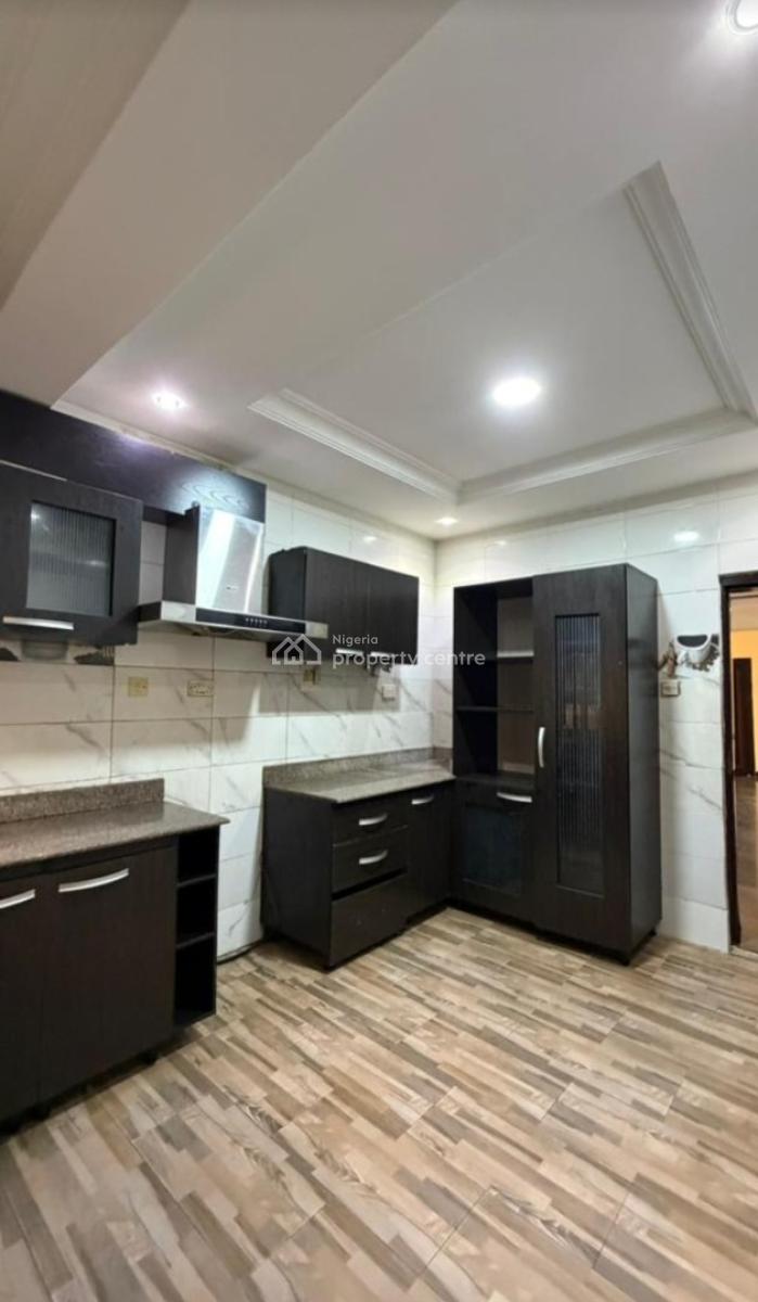 Nicely Finished 4 Bedroom Semi-detached House with 2 Rooms Bq, Lekki Phase 1, Lekki, Lagos, Semi-detached Duplex for Sale