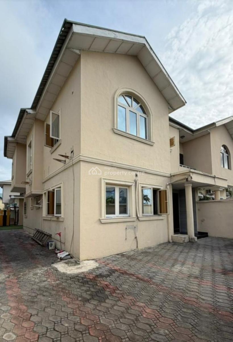 Nicely Finished 4 Bedroom Semi-detached House with 2 Rooms Bq, Lekki Phase 1, Lekki, Lagos, Semi-detached Duplex for Sale