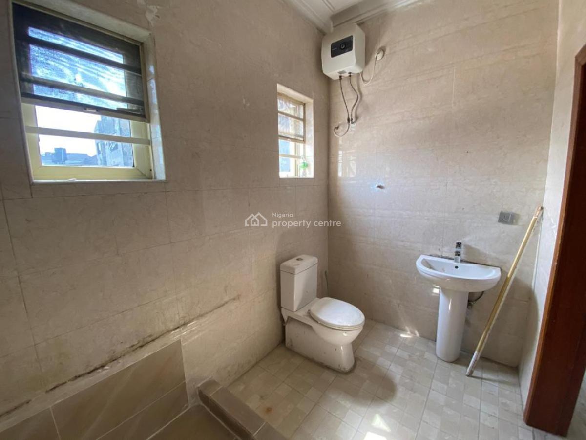 Classy Spacious 3 Bedroom Semi-detached Duplex in a Secure Estate, Agungi, Lekki, Lagos, Semi-detached Duplex for Rent
