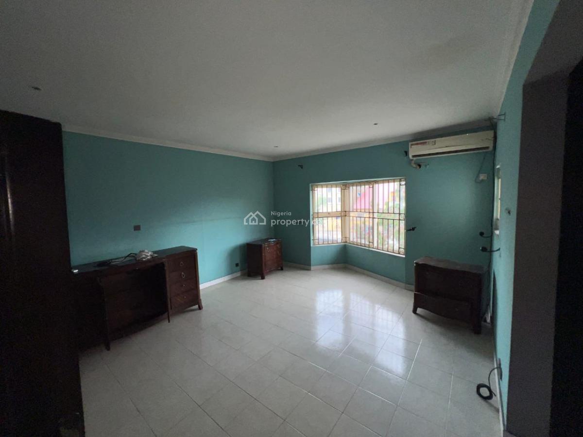 (4) Bedroom Semi Detached House with 2 Rooms Bq, Lekki Phase 1, Lekki, Lagos, Semi-detached Duplex for Rent
