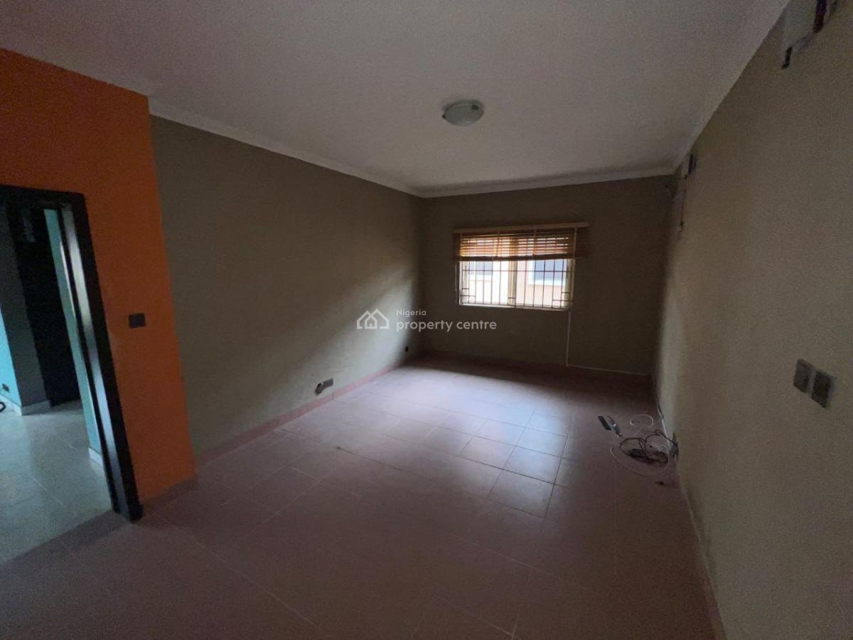 (4) Bedroom Semi Detached House with 2 Rooms Bq, Lekki Phase 1, Lekki, Lagos, Semi-detached Duplex for Rent