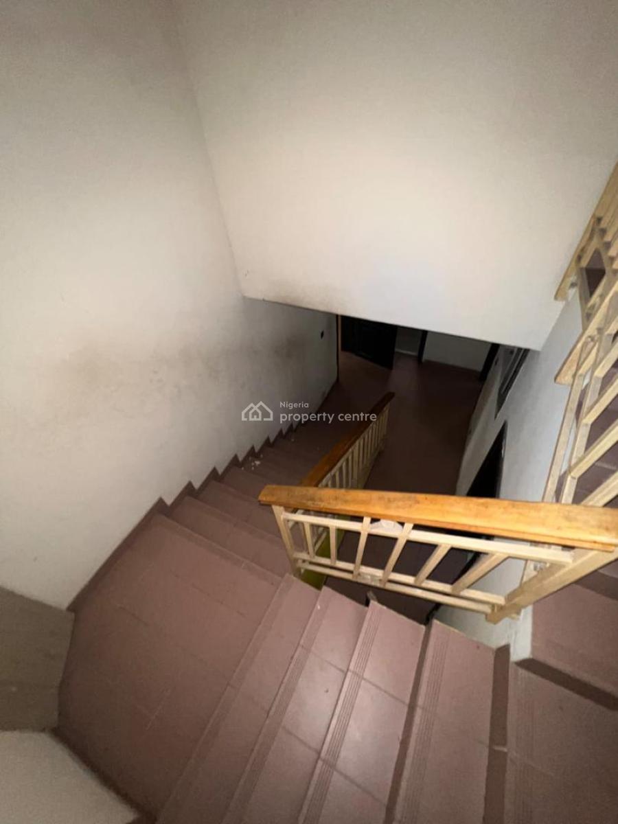 (4) Bedroom Semi Detached House with 2 Rooms Bq, Lekki Phase 1, Lekki, Lagos, Semi-detached Duplex for Rent