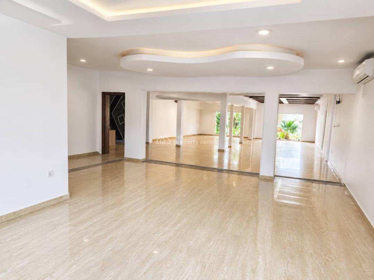 Commercial Property for Lease Strategically Located, Lekki Phase 1, Lekki, Lagos, Commercial Property for Rent