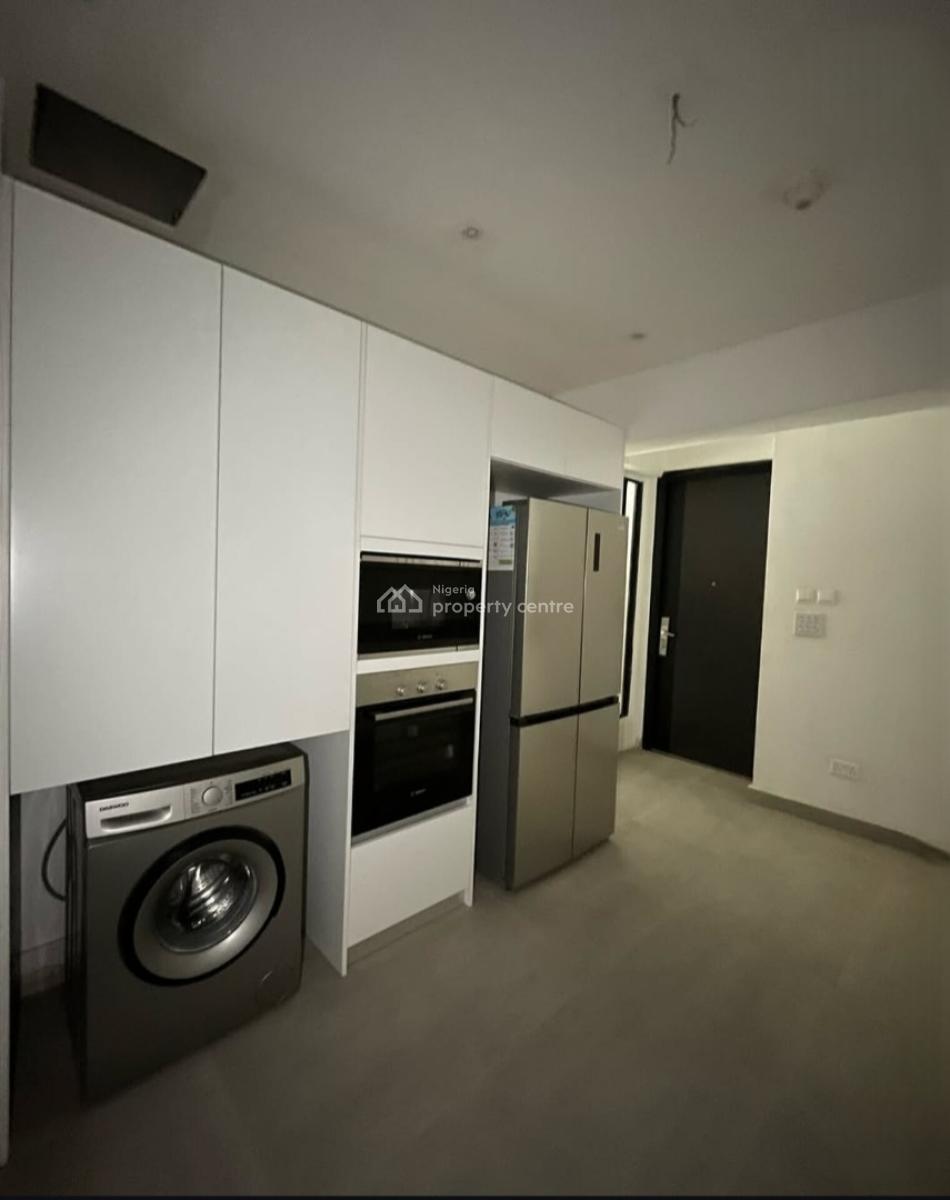 2 Bedroom Apartment with a Swimming Pool and  Gym, Lekki Phase 1, Lekki, Lagos, Block of Flats for Sale
