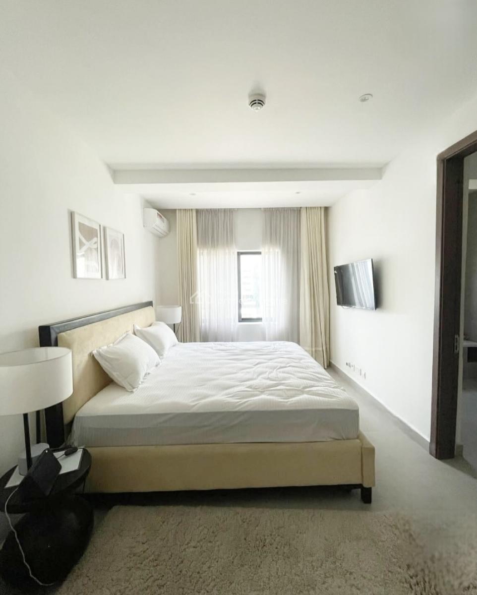 2 Bedroom Apartment with a Swimming Pool and  Gym, Lekki Phase 1, Lekki, Lagos, Block of Flats for Sale